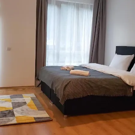 In Semiramida Gardens - 8,10,28 *