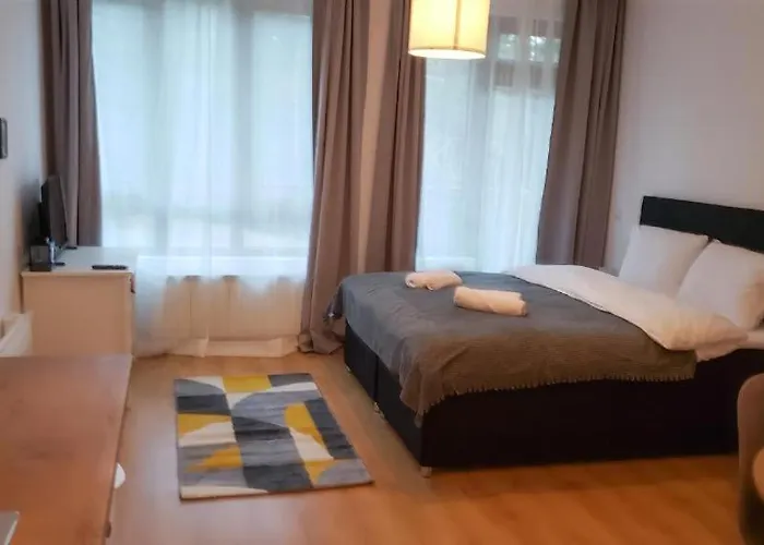 In Semiramida Gardens - 8,10,28 Borowec