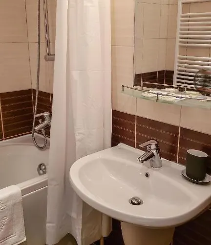 Apartament In Semiramida Gardens - 8,10,28 *