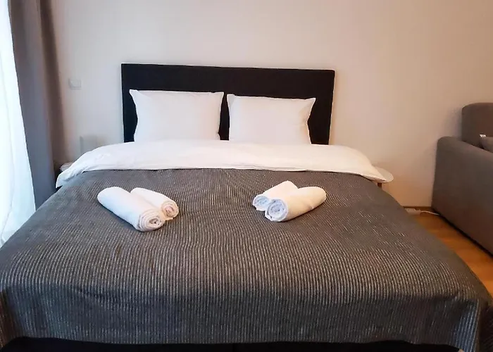 Apartament In Semiramida Gardens - 8,10,28 Borowec